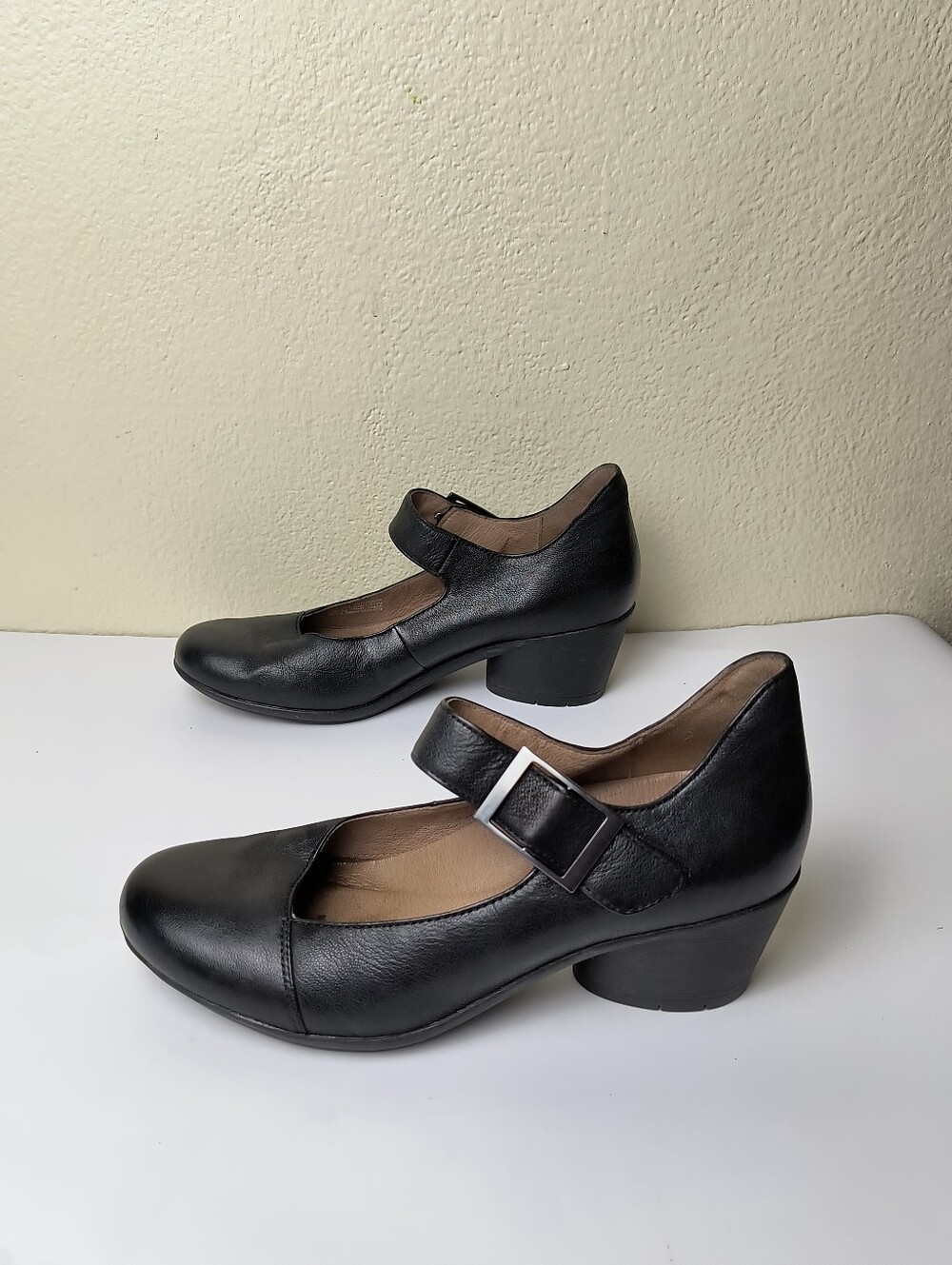 Dansko Roxanne 8.5/9/39 Black Leather Mary Jane Heels with Buckle Comfort
